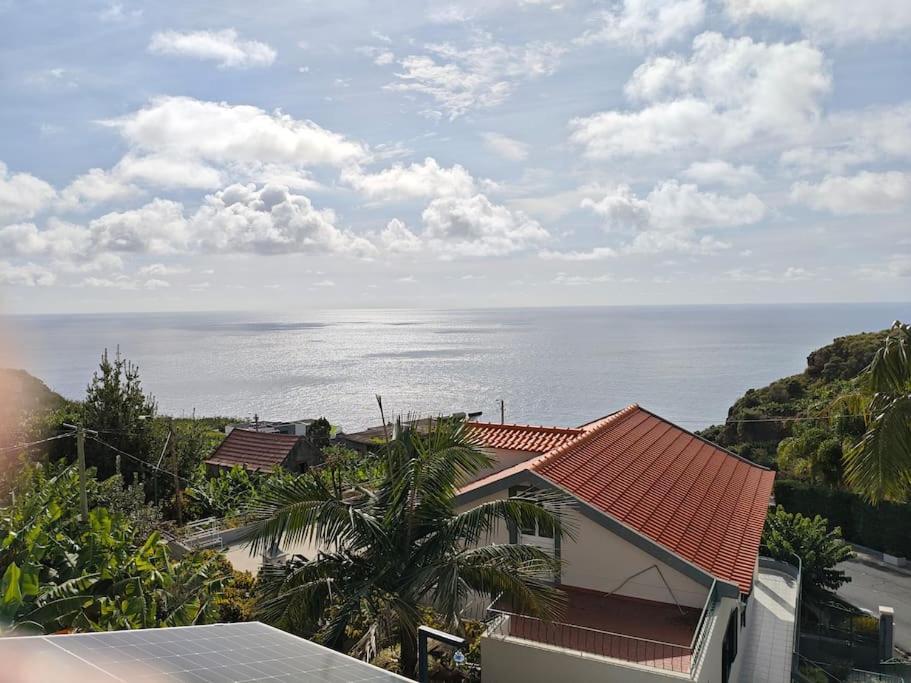 Vаrаndаs Dо Sоl-Vista Relaxante Entre Mar E Montanha Lägenhet Ponta do Sol  Exteriör bild